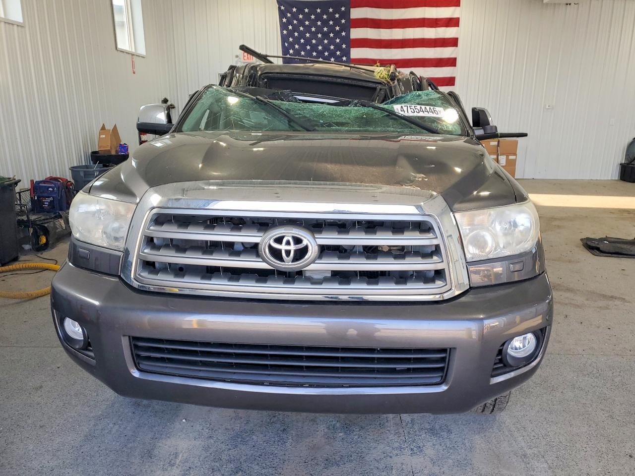 2012 TOYOTA Sequoia
