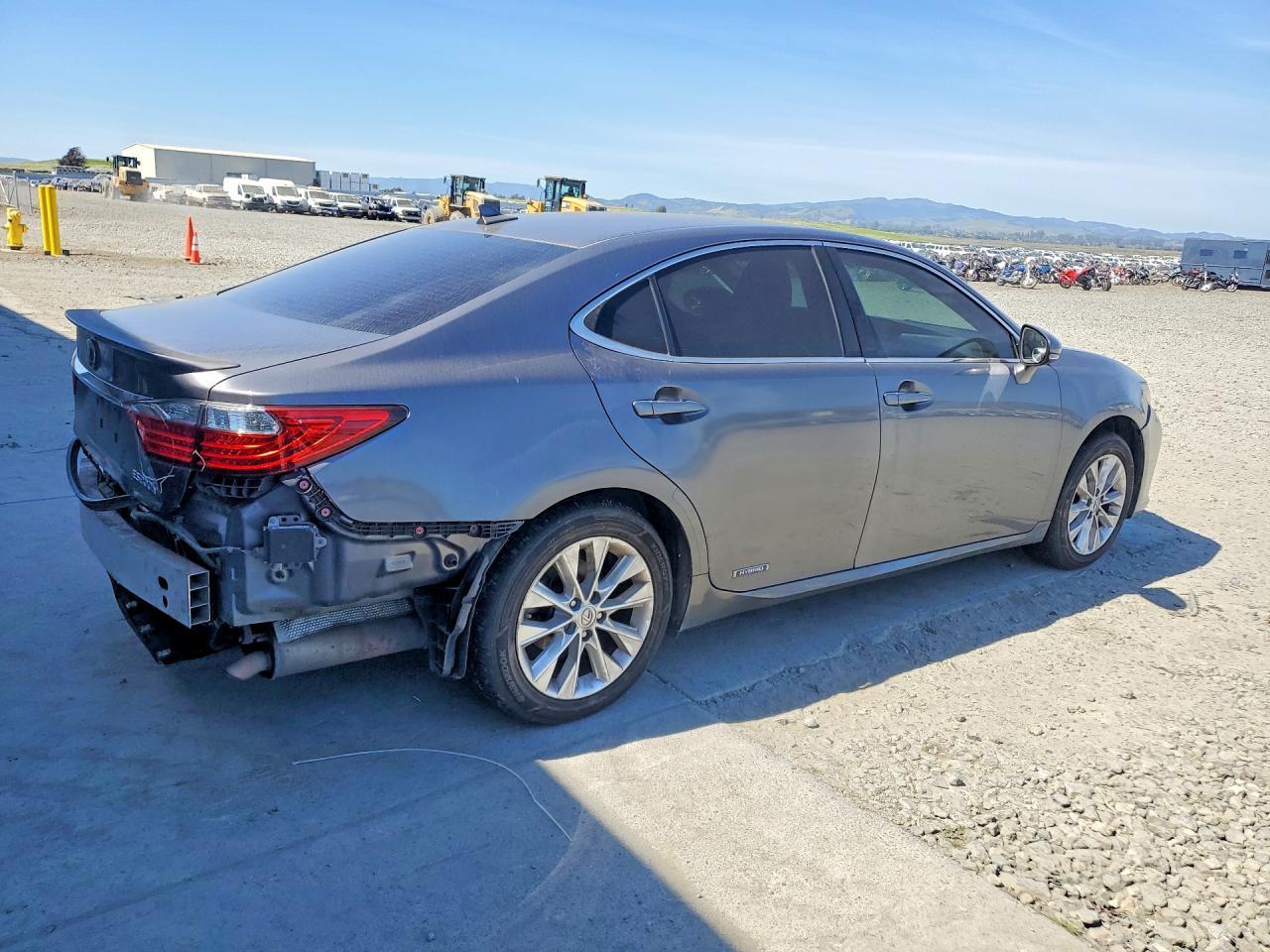 2014 LEXUS ES 300H