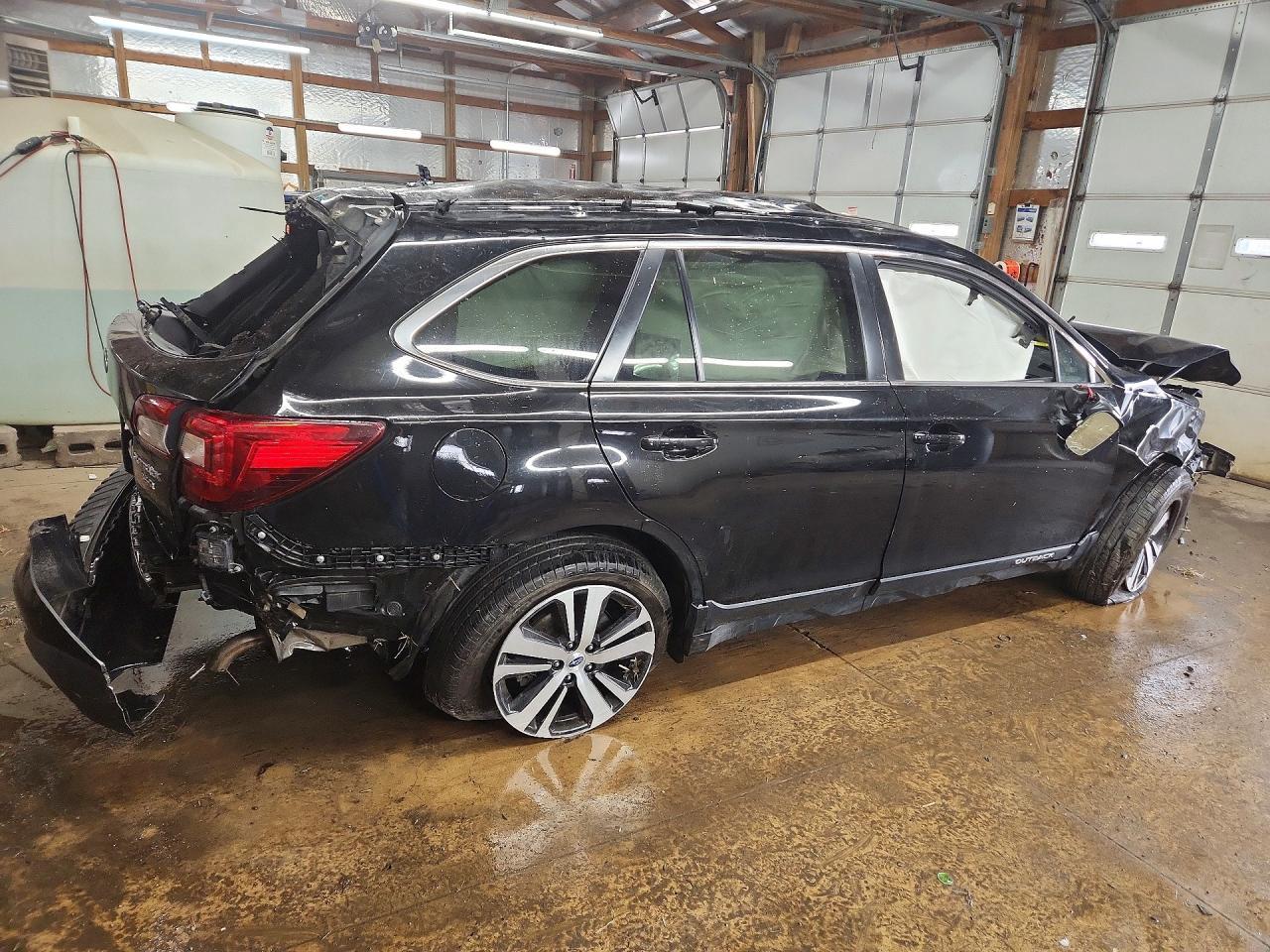 2019 SUBARU Outback