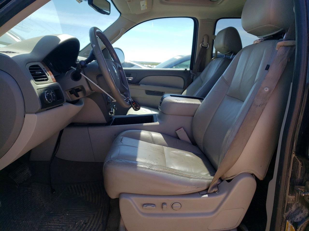 2012 CHEVROLET Suburban