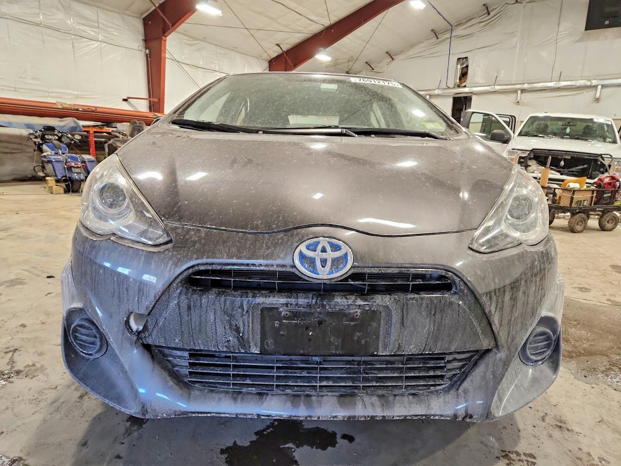 2015 TOYOTA Prius c