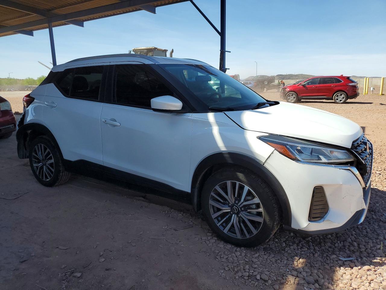 2023 NISSAN KICKS