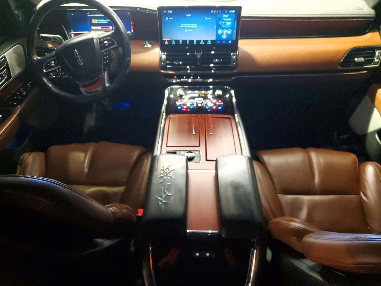 2022 LINCOLN Navigator