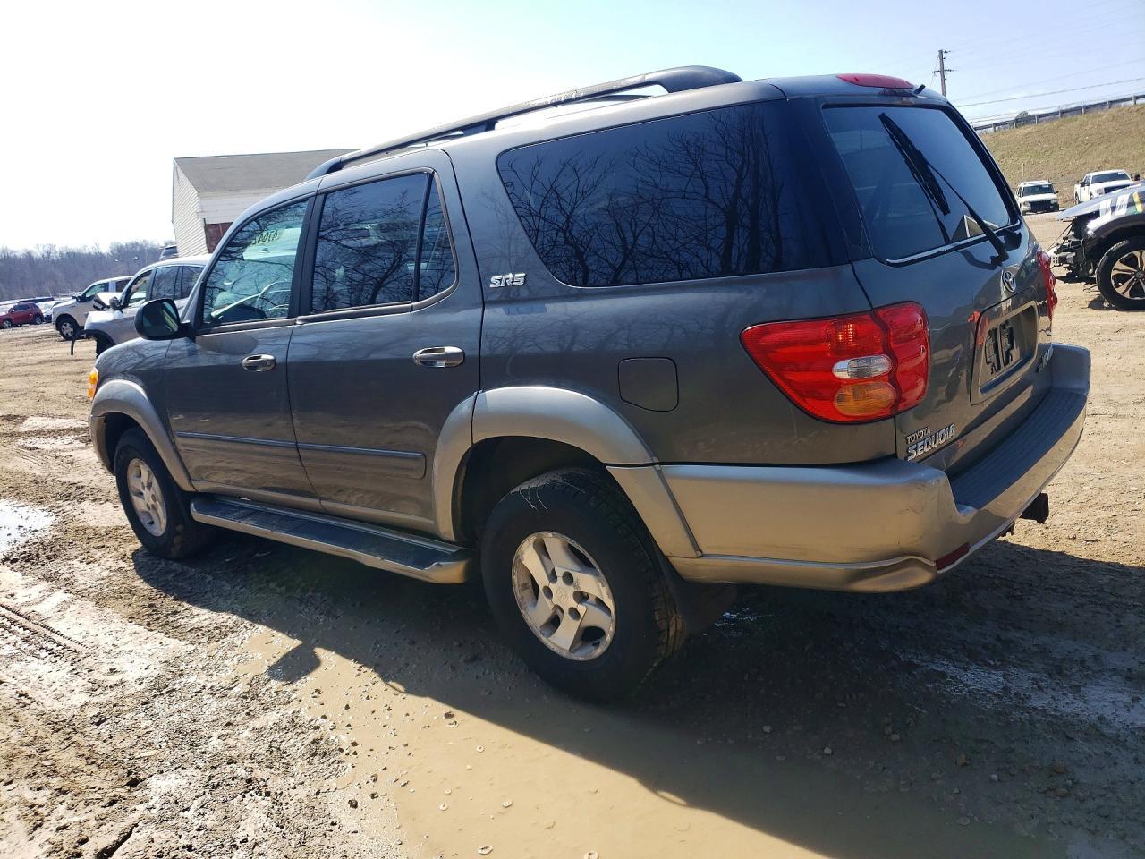 2004 TOYOTA Sequoia