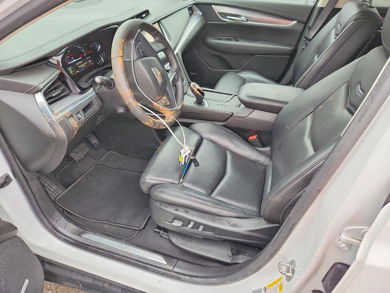 2017 CADILLAC XT5