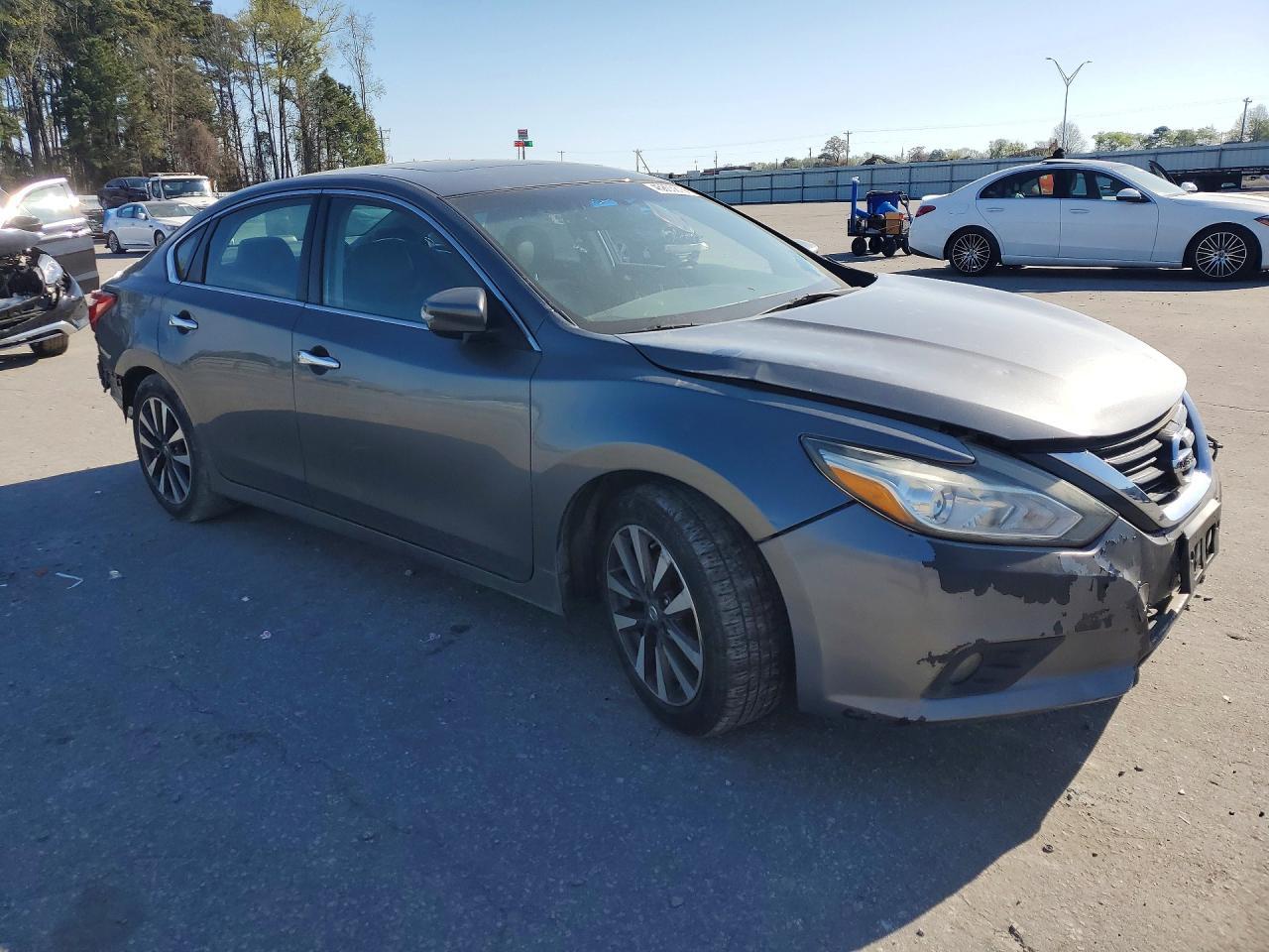 2017 NISSAN ALTIMA