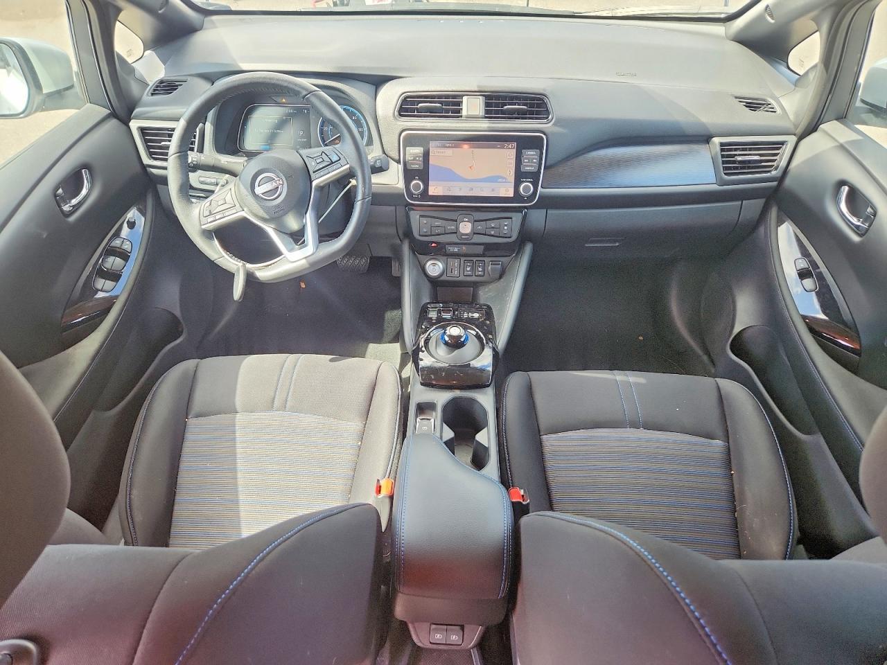2025 NISSAN LEAF