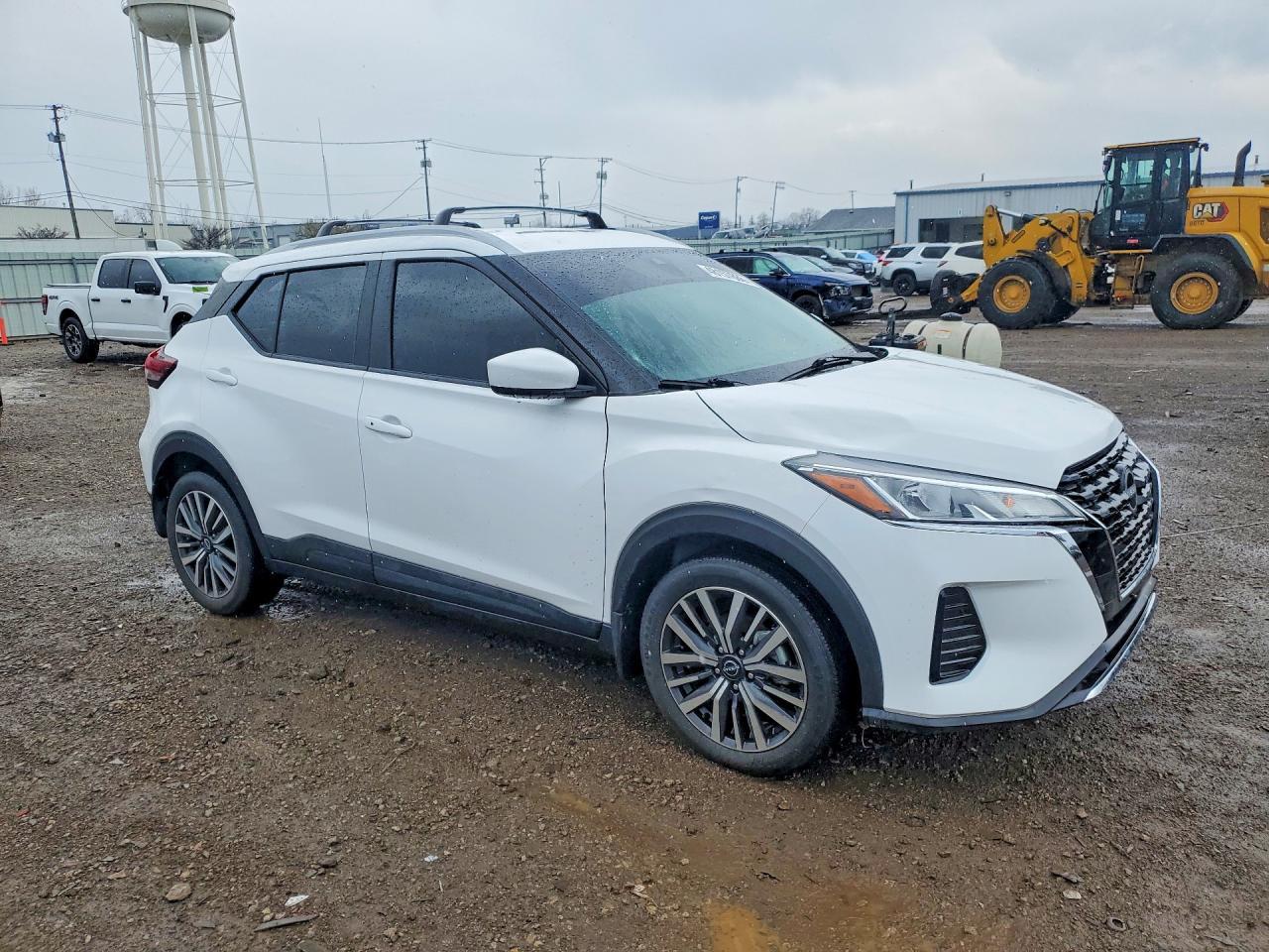 2023 NISSAN KICKS
