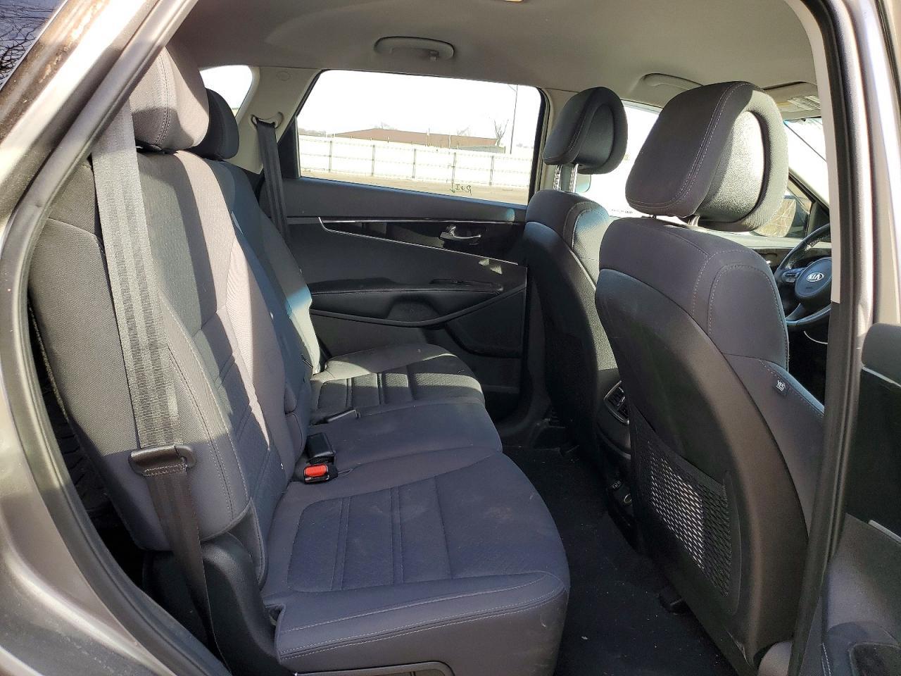 2016 KIA SORENTO