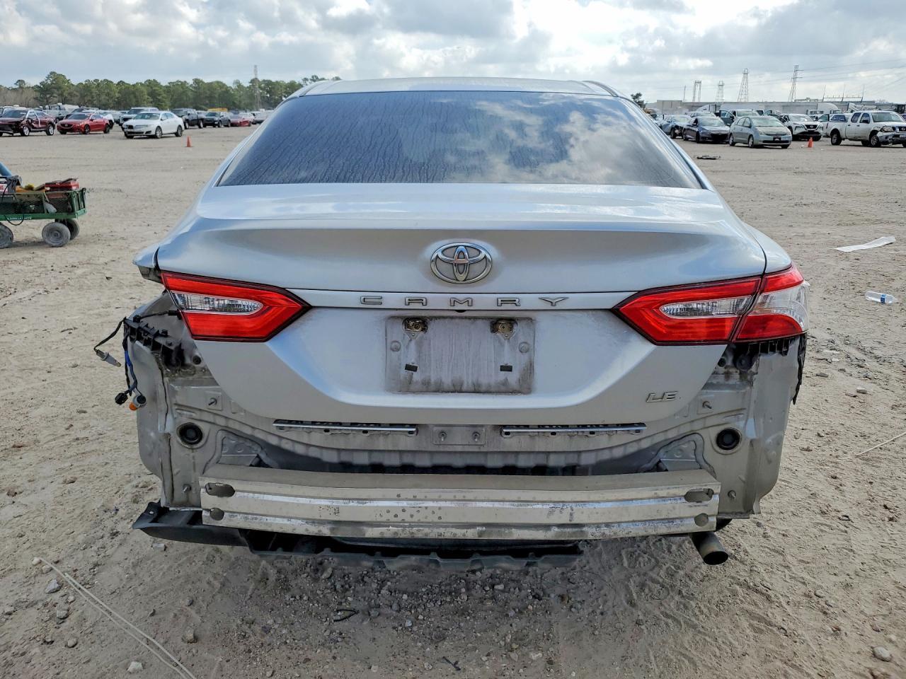 2018 TOYOTA CAMRY