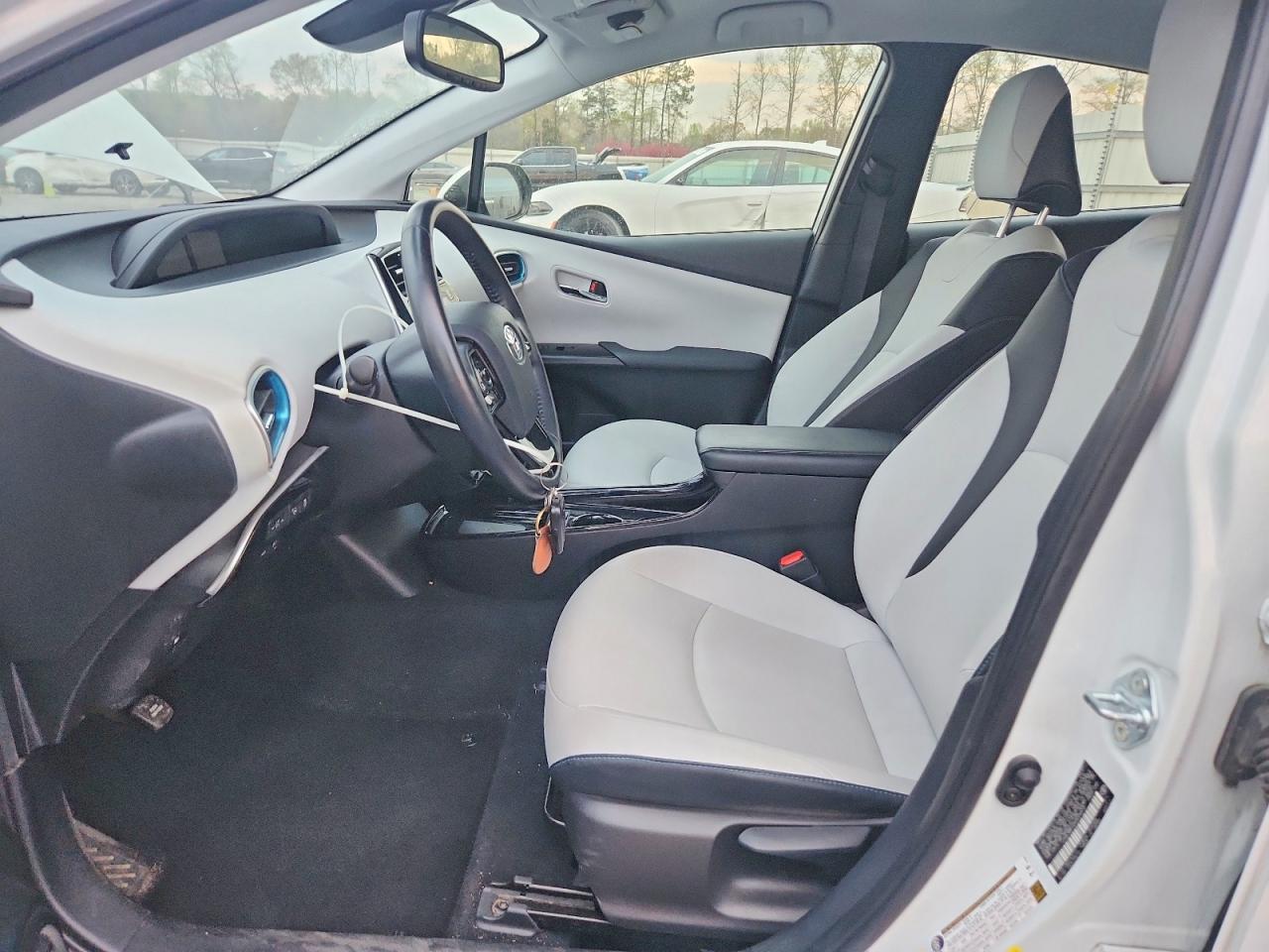 2021 TOYOTA PRIUS