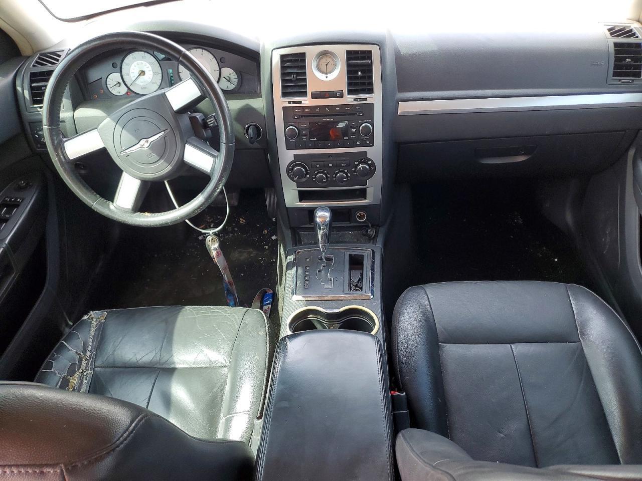 2010 CHRYSLER 300