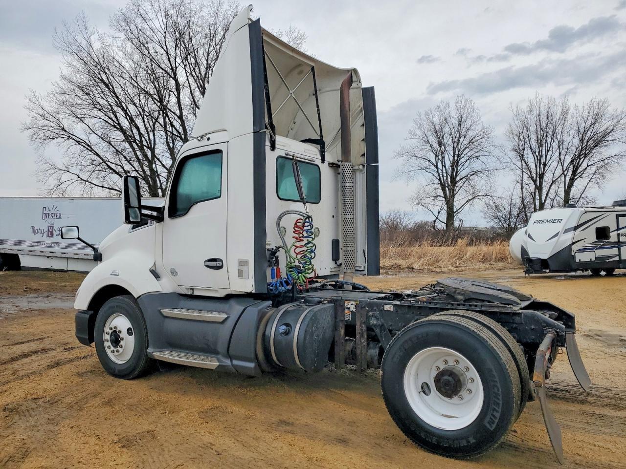 2016 KENWORTH T680