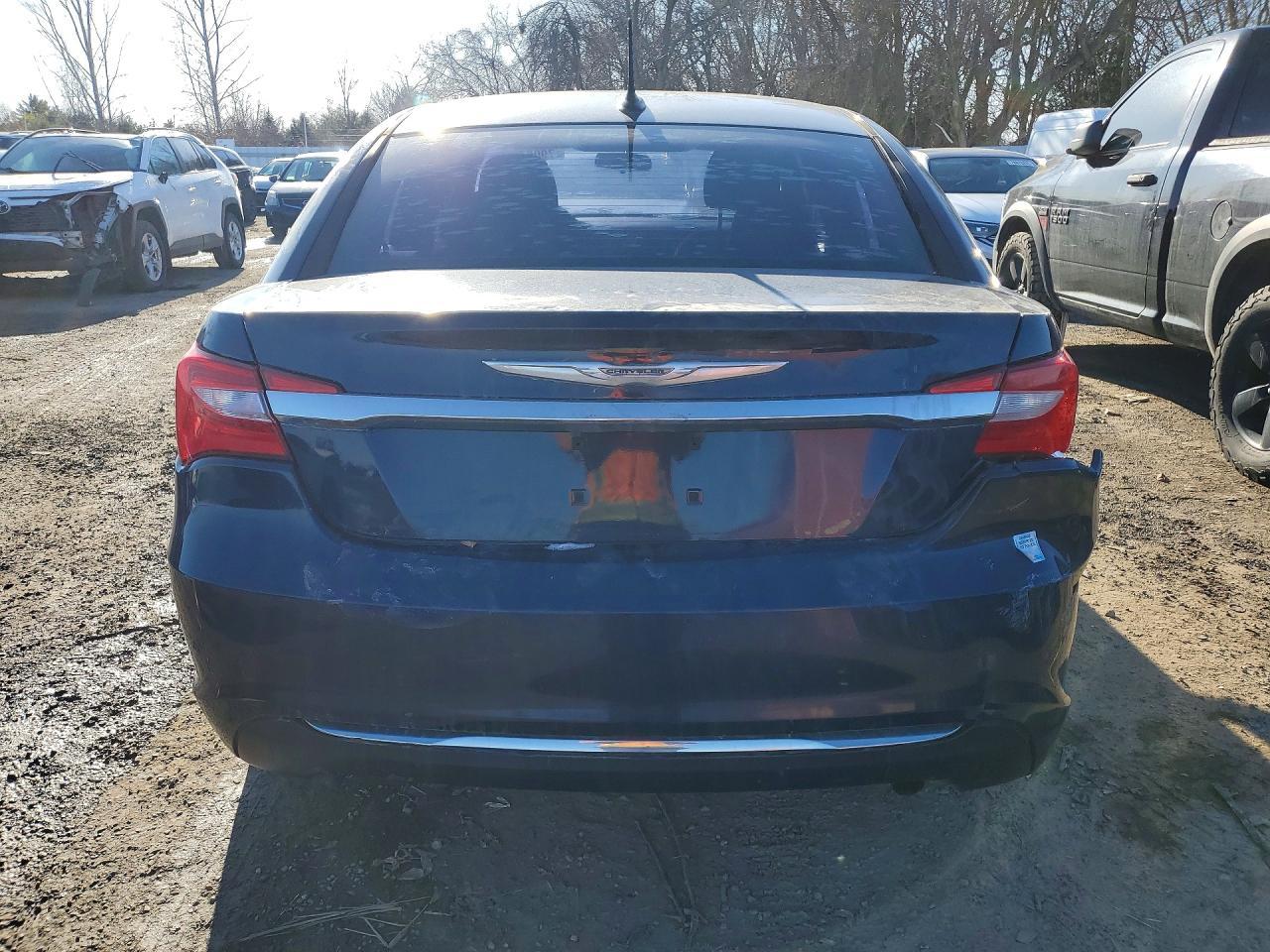 2013 CHRYSLER 200