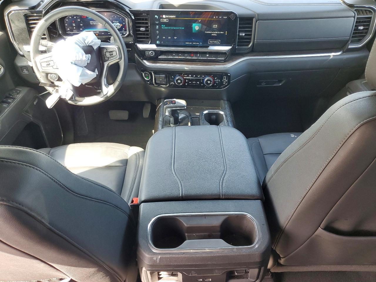 2025 CHEVROLET Silverado