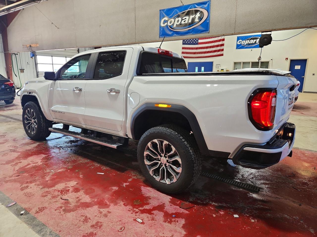 2024 GMC CANYON