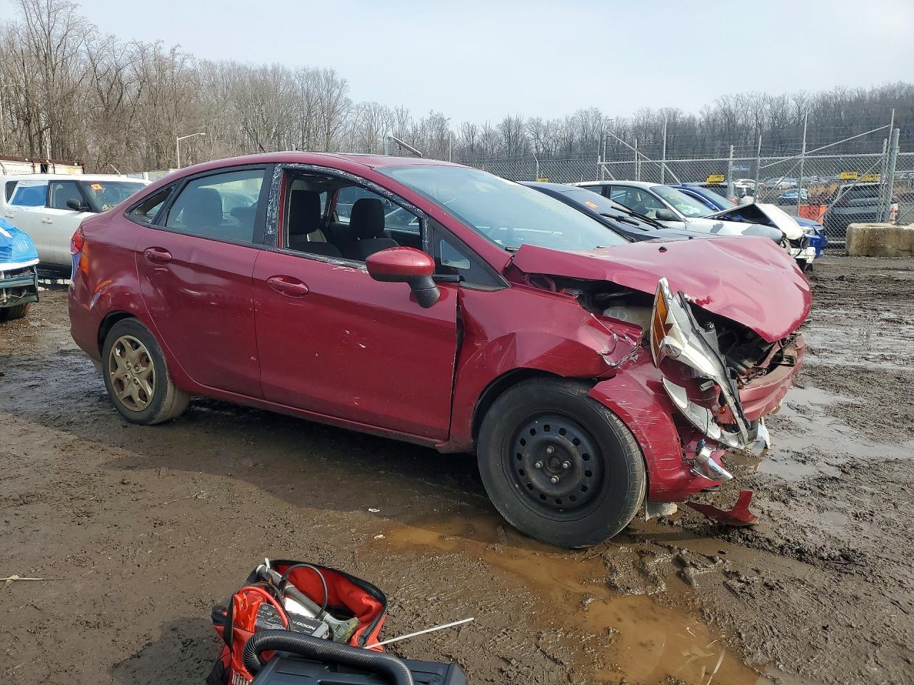 2011 FORD Fiesta