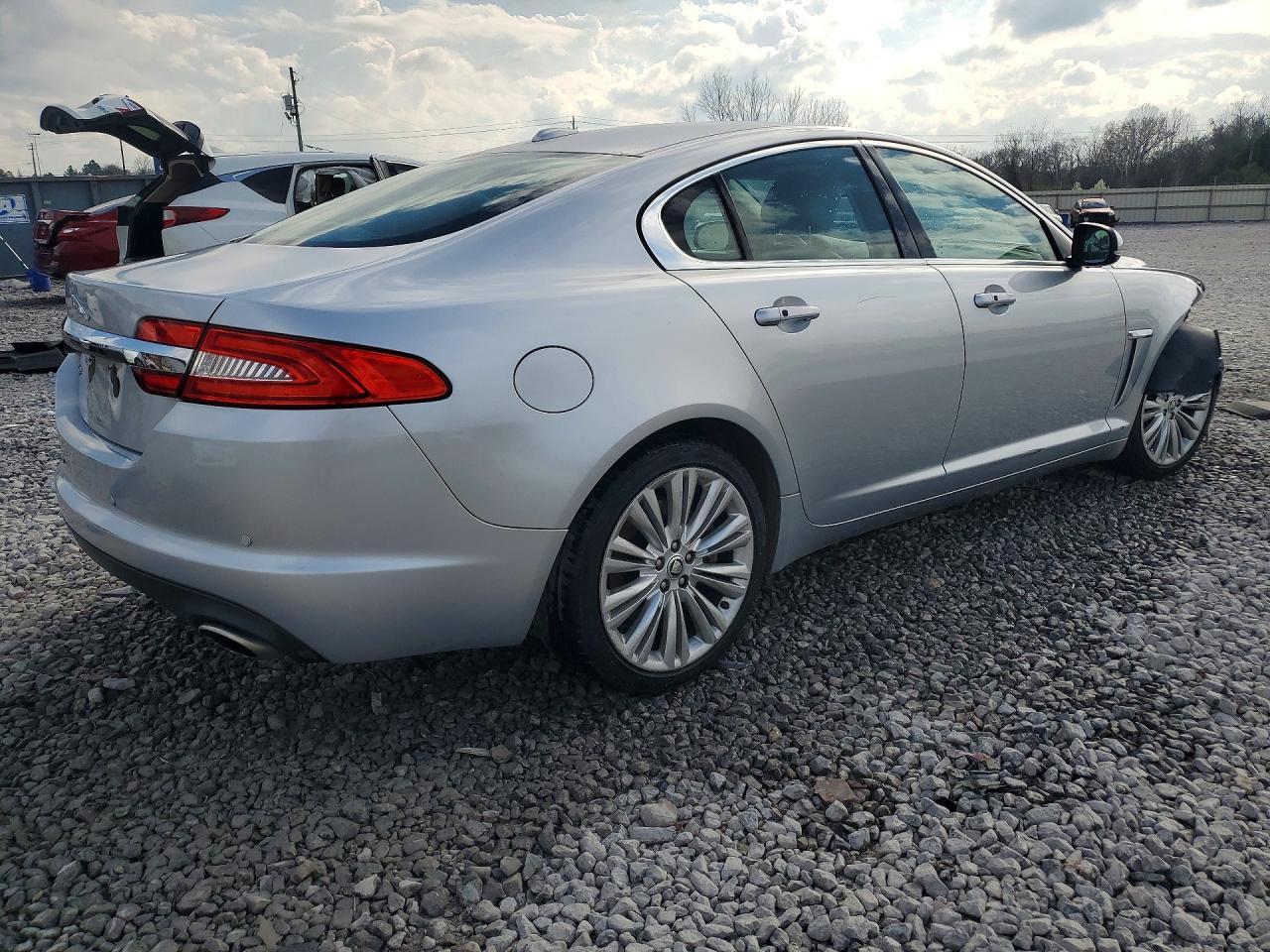 2012 JAGUAR XF