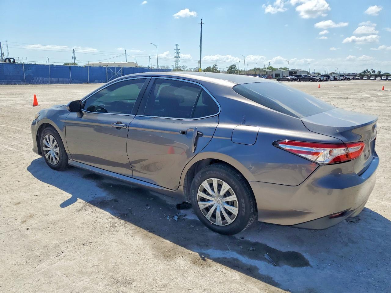 2018 TOYOTA CAMRY