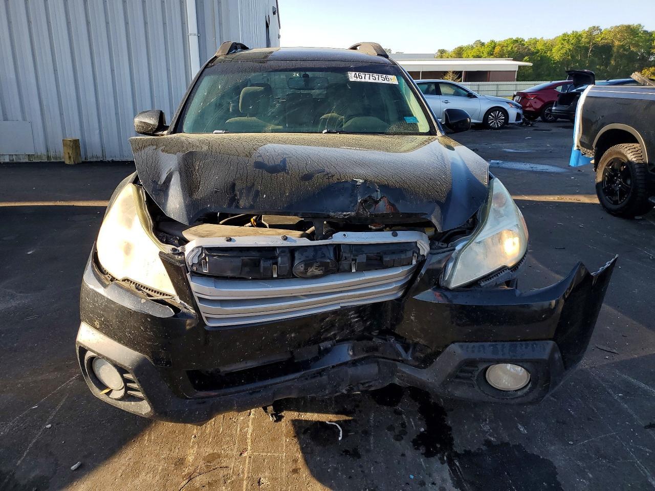 2014 SUBARU Outback