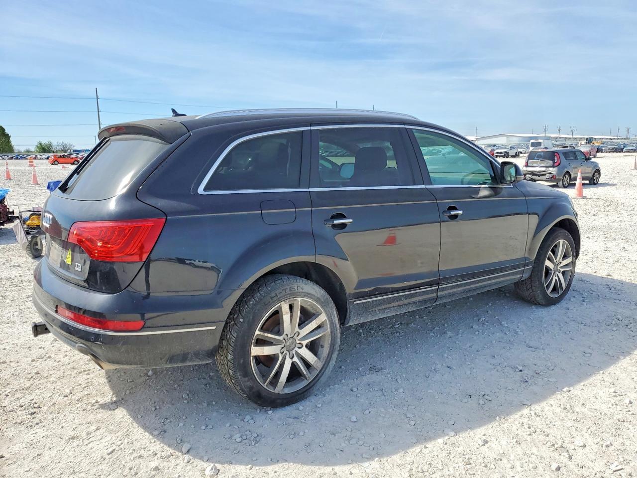2010 AUDI Q7