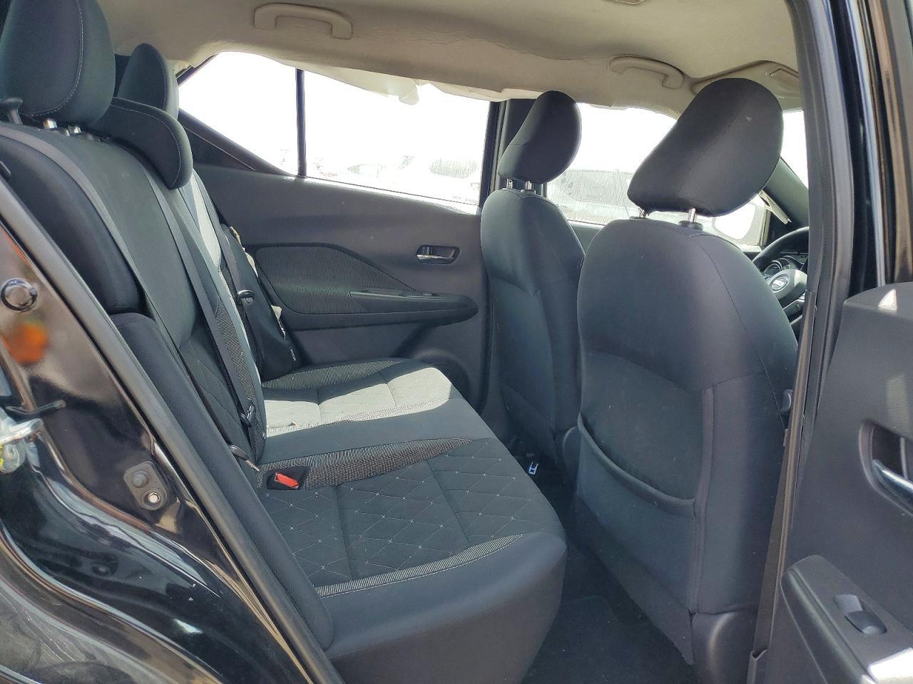 2020 NISSAN KICKS