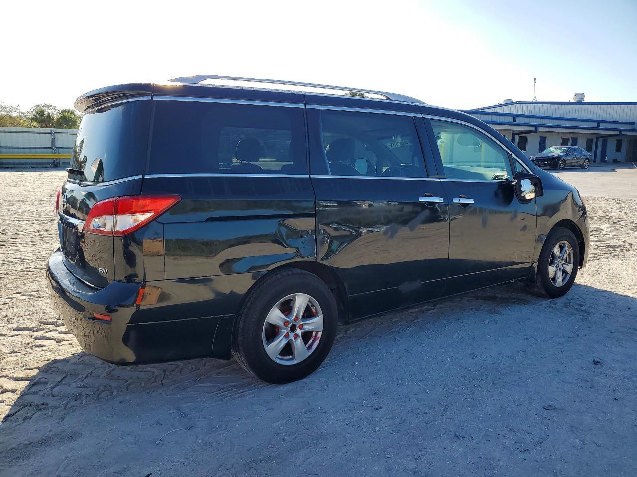 2015 NISSAN Quest