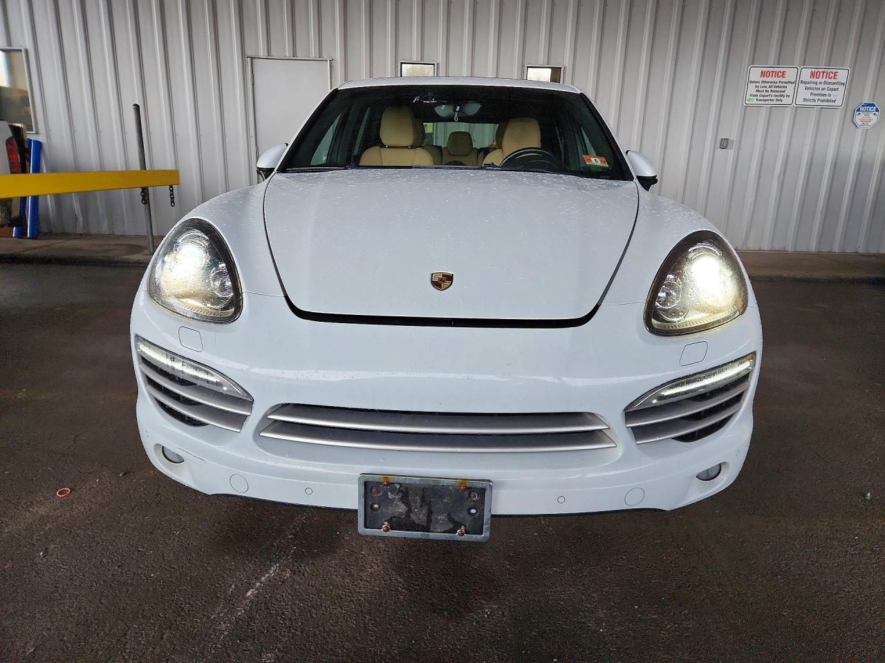 2014 PORSCHE CAYENNE