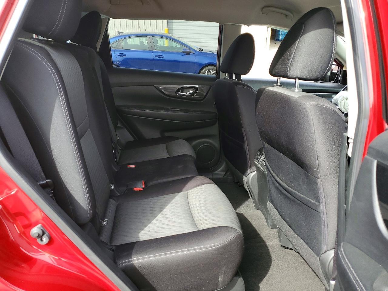 2017 NISSAN ROGUE