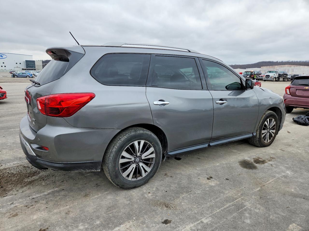 2018 NISSAN PATHFINDER