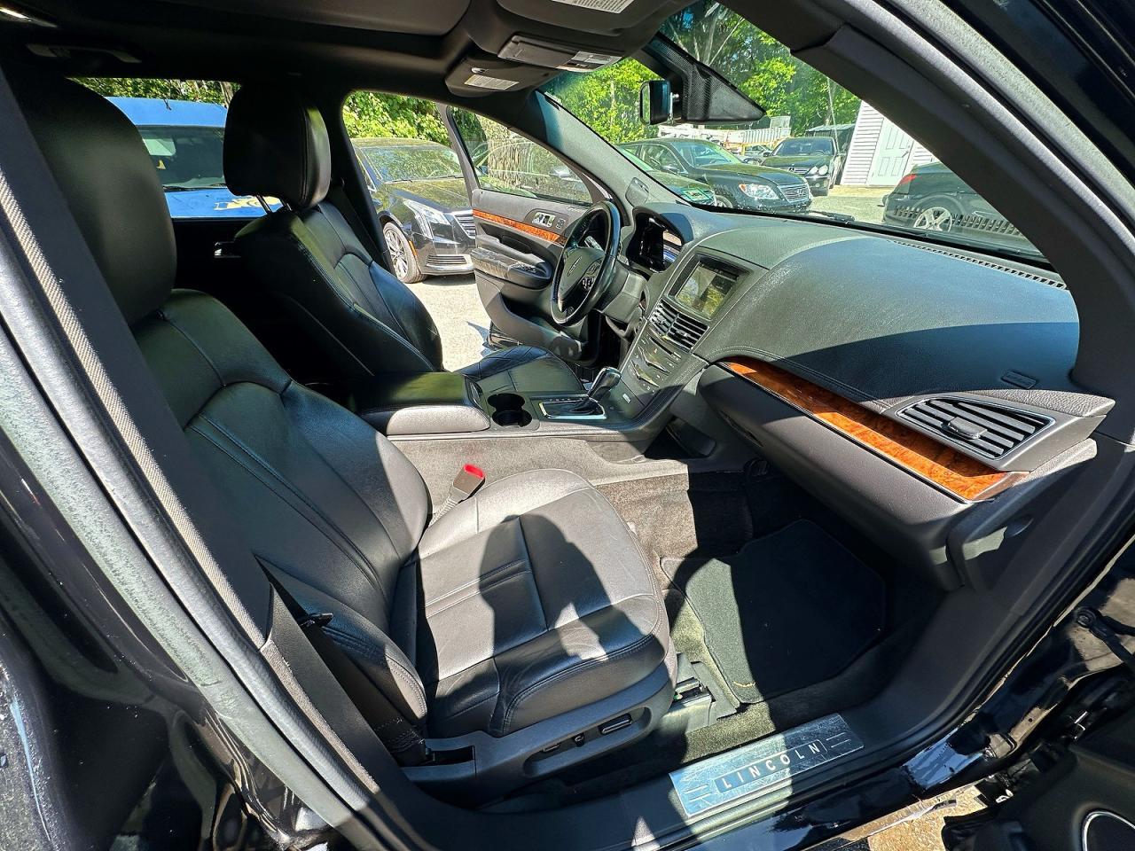 2018 LINCOLN MKT