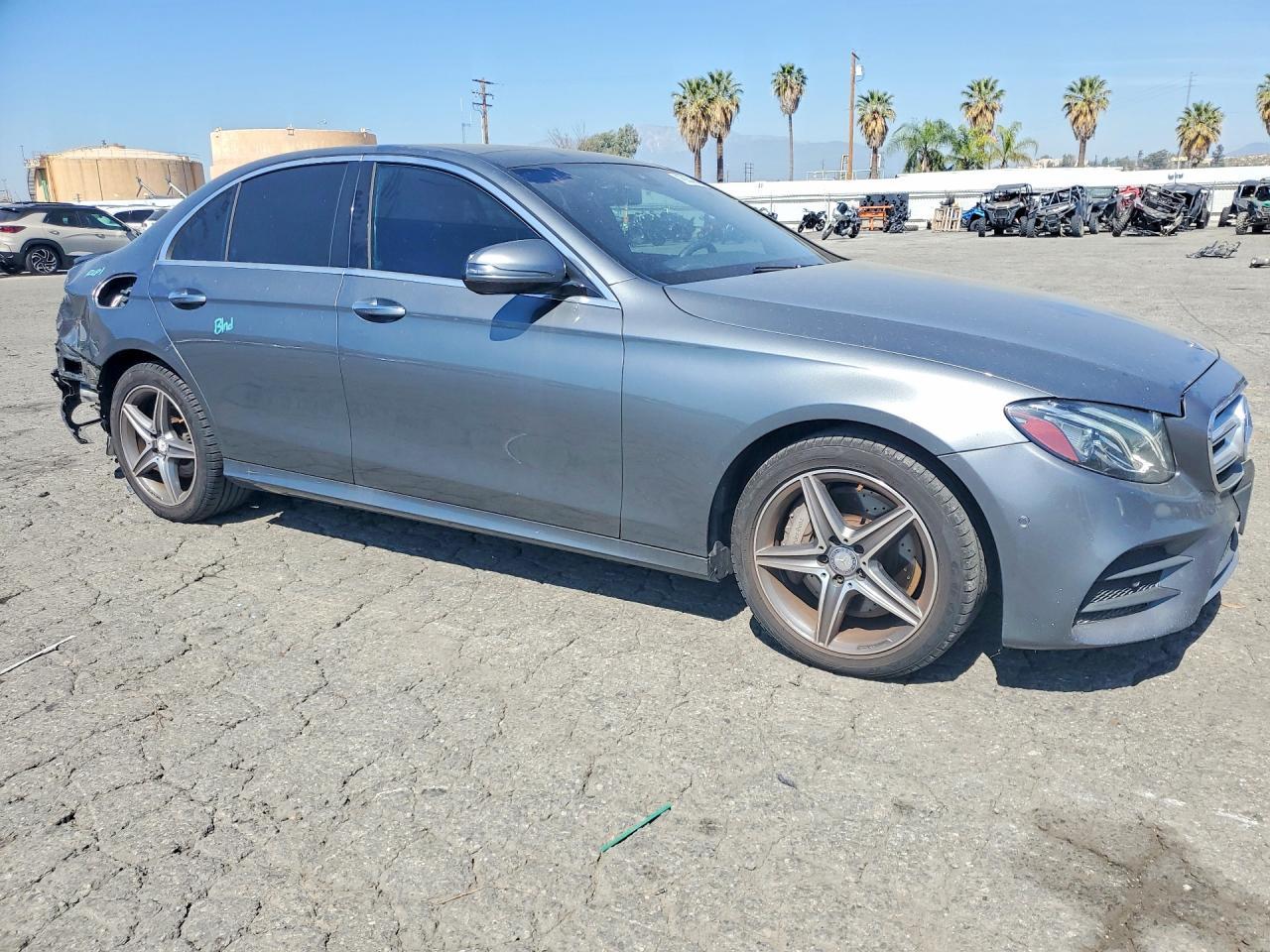2017 MERCEDES-BENZ E-Class