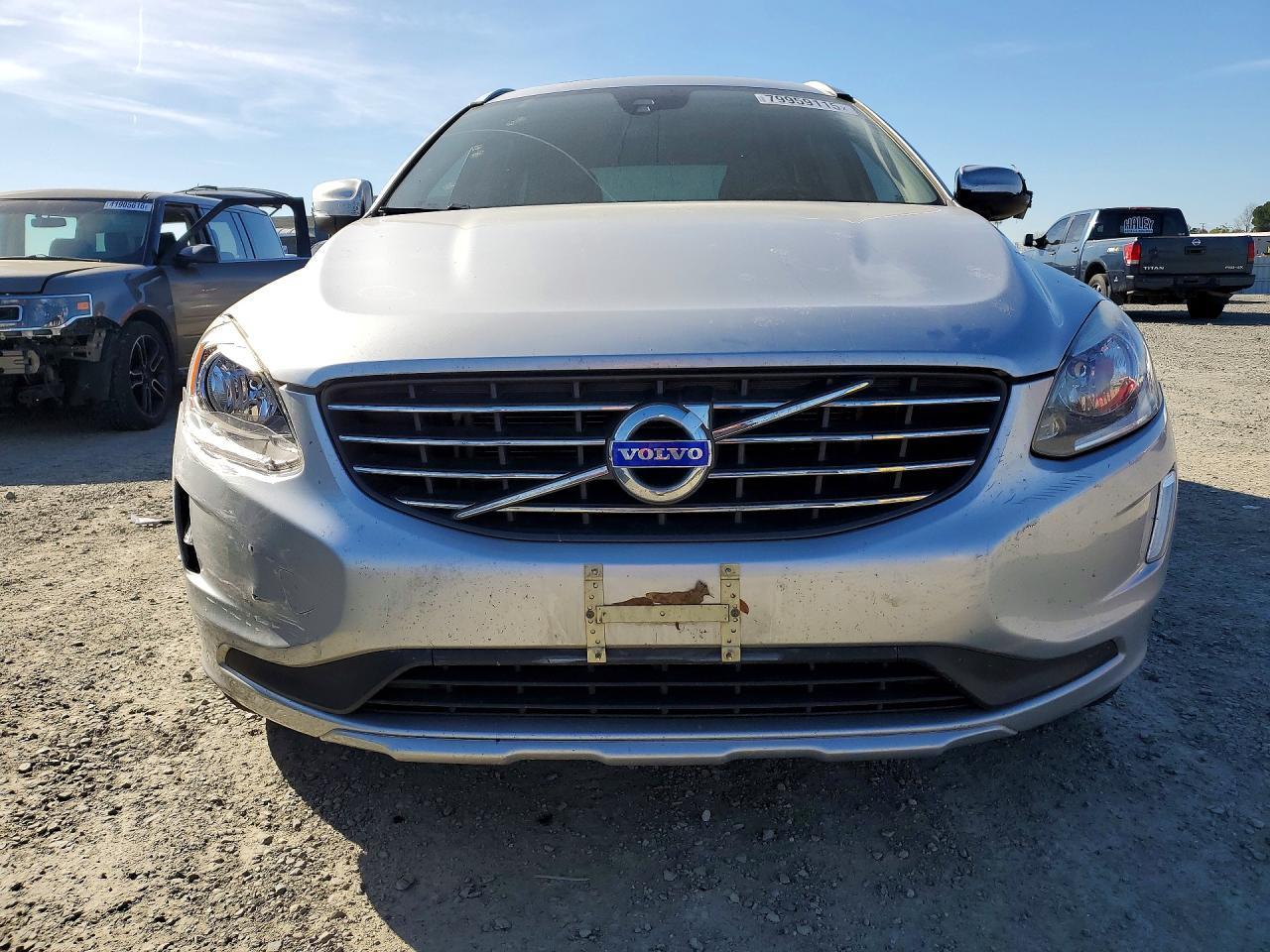 2015 VOLVO XC60