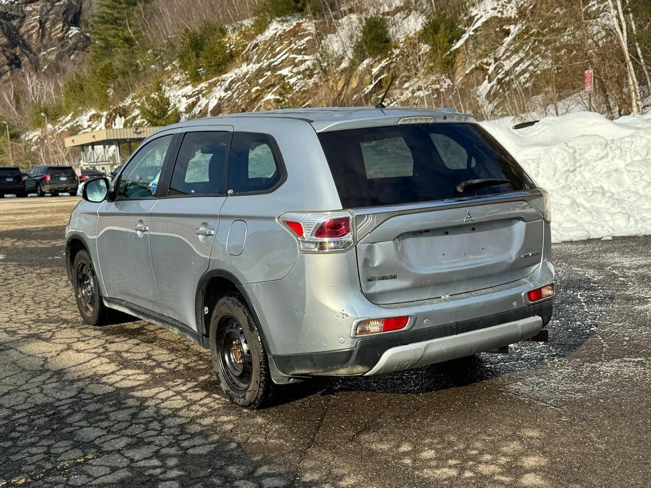 2015 MITSUBISHI outlander
