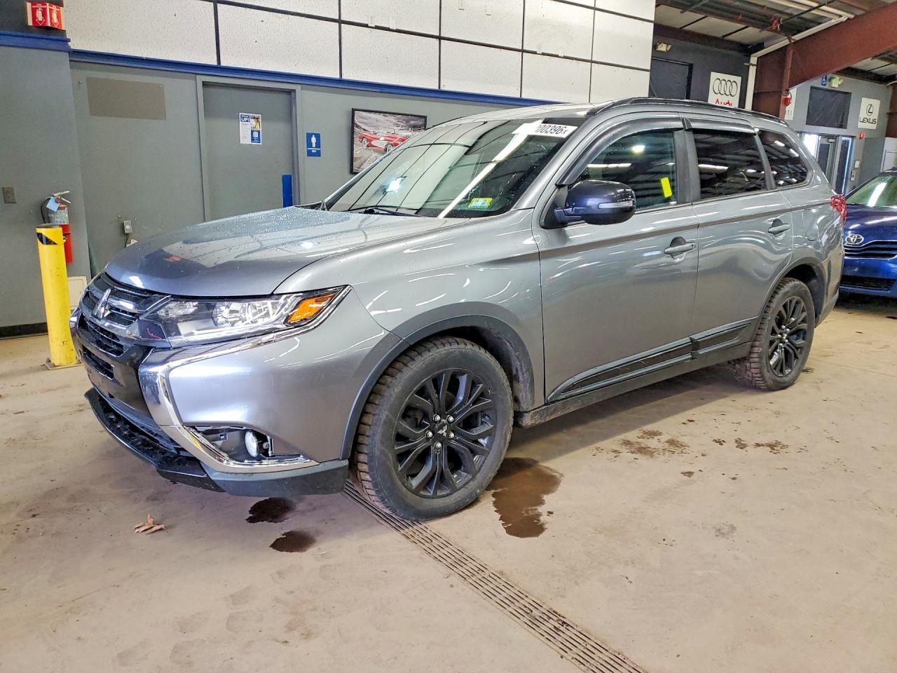 2018 MITSUBISHI outlander