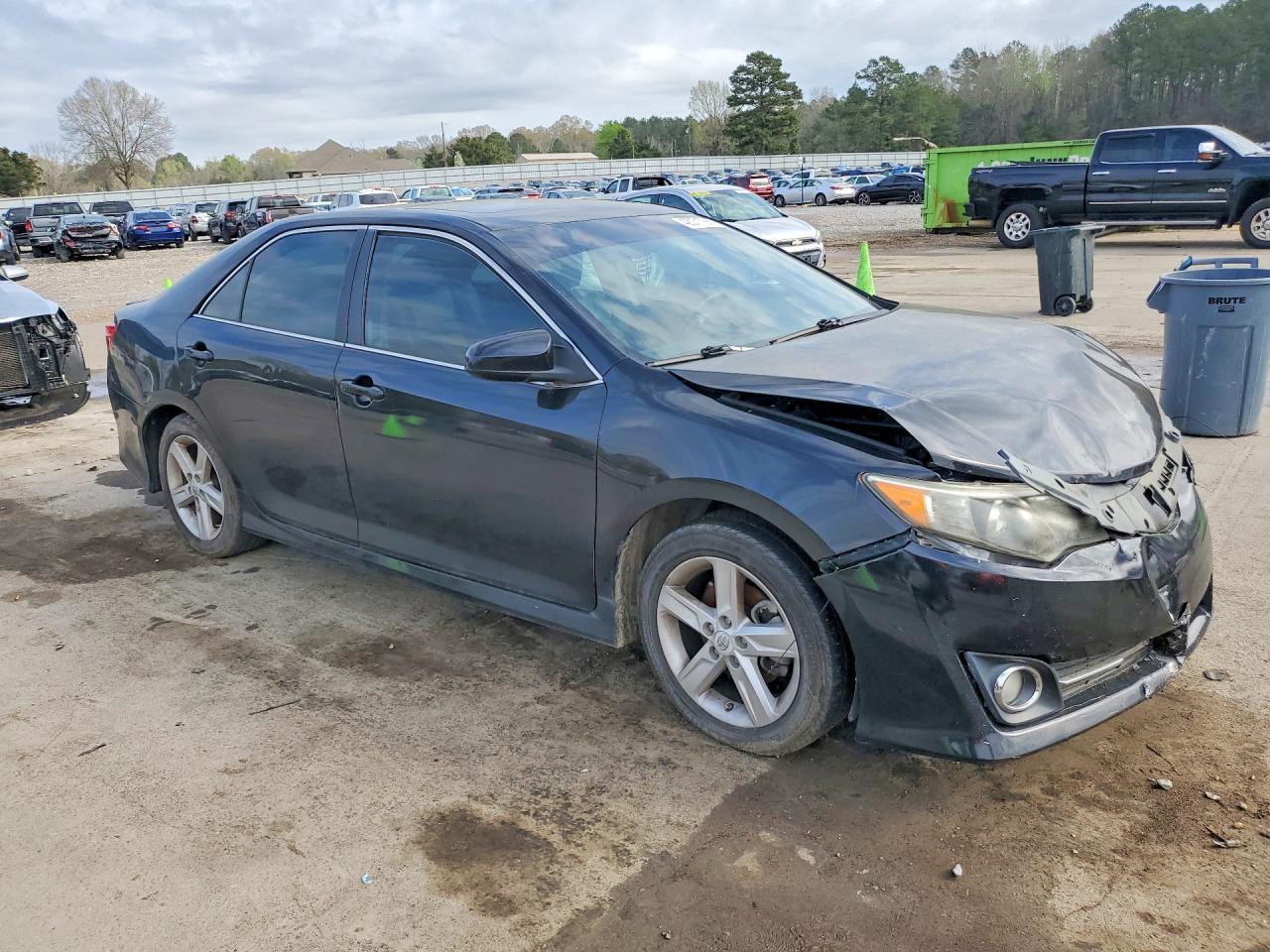 2012 TOYOTA CAMRY