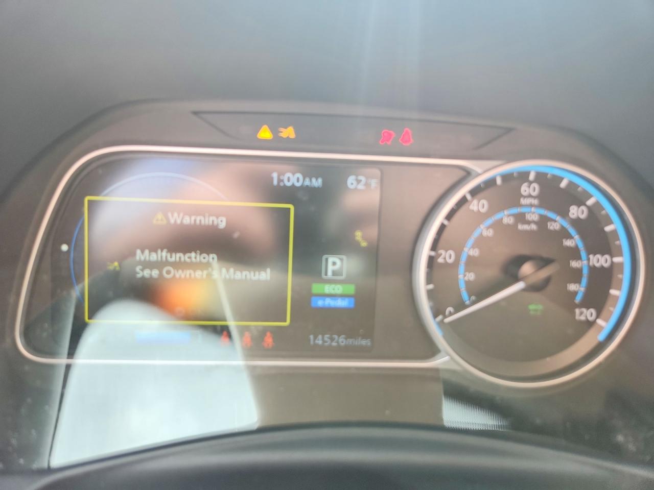 2025 NISSAN LEAF