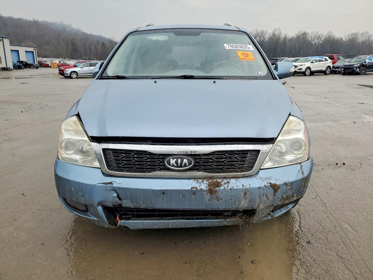 2011 KIA SEDONA