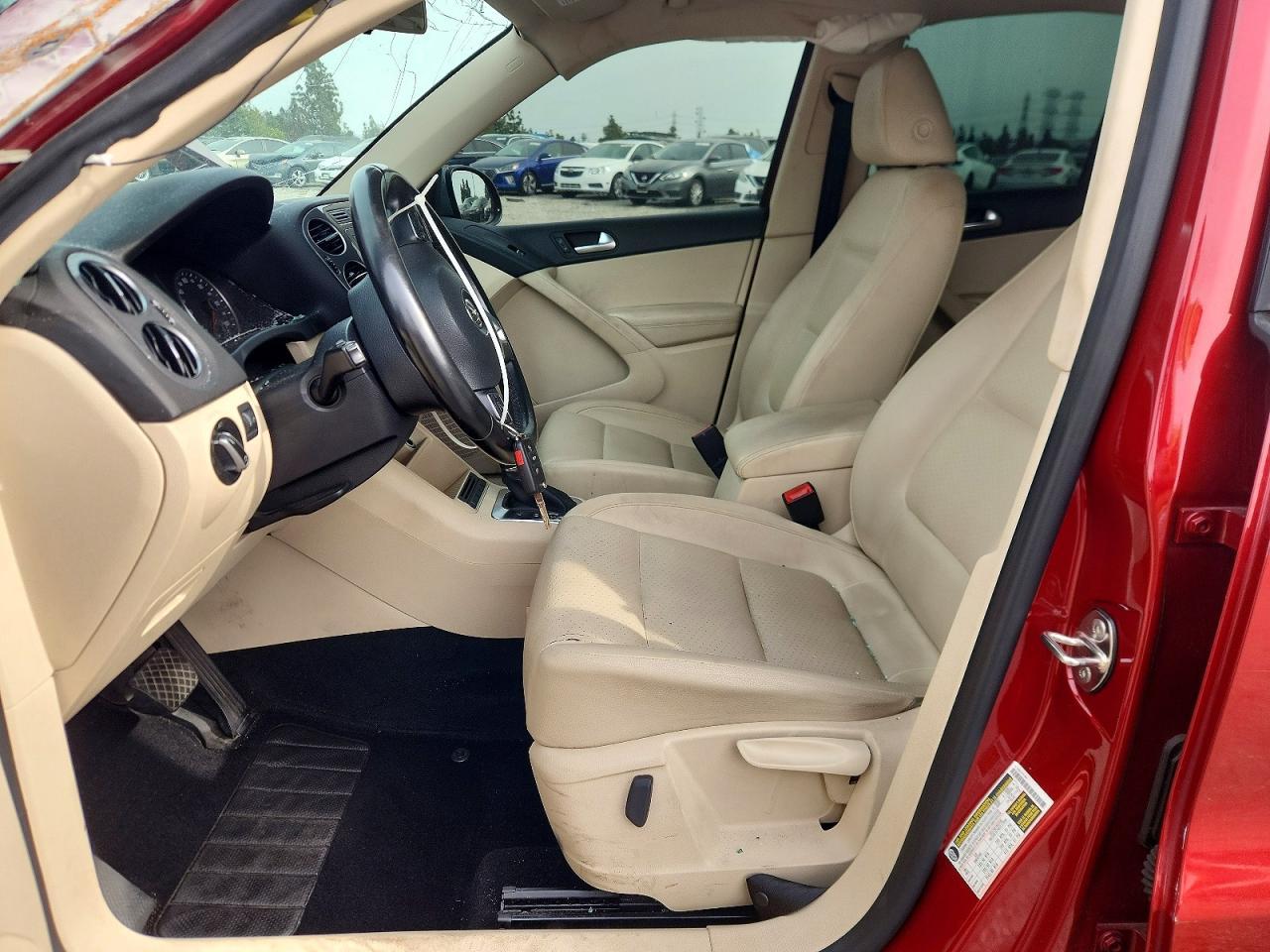 2012 VOLKSWAGEN TIGUAN