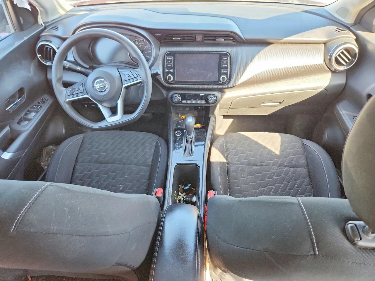 2021 NISSAN KICKS