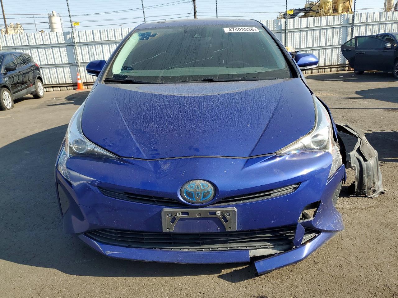2016 TOYOTA PRIUS
