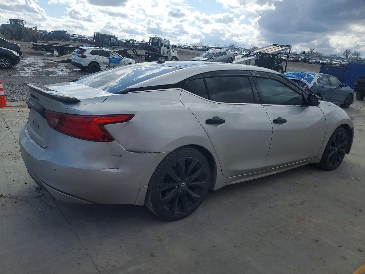 2018 NISSAN Maxima