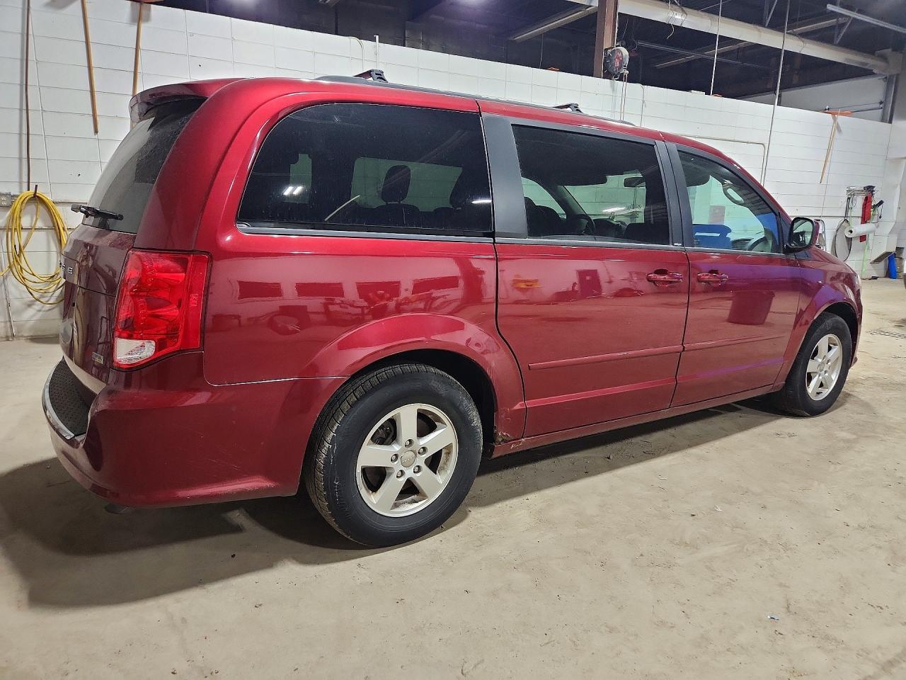 2011 DODGE GRAND CARAVAN