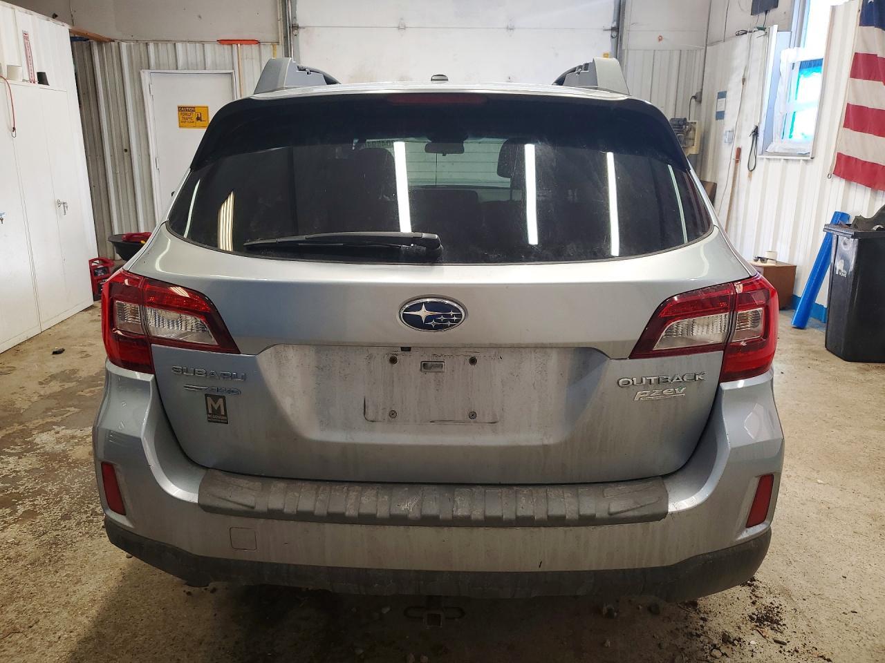 2015 SUBARU Outback