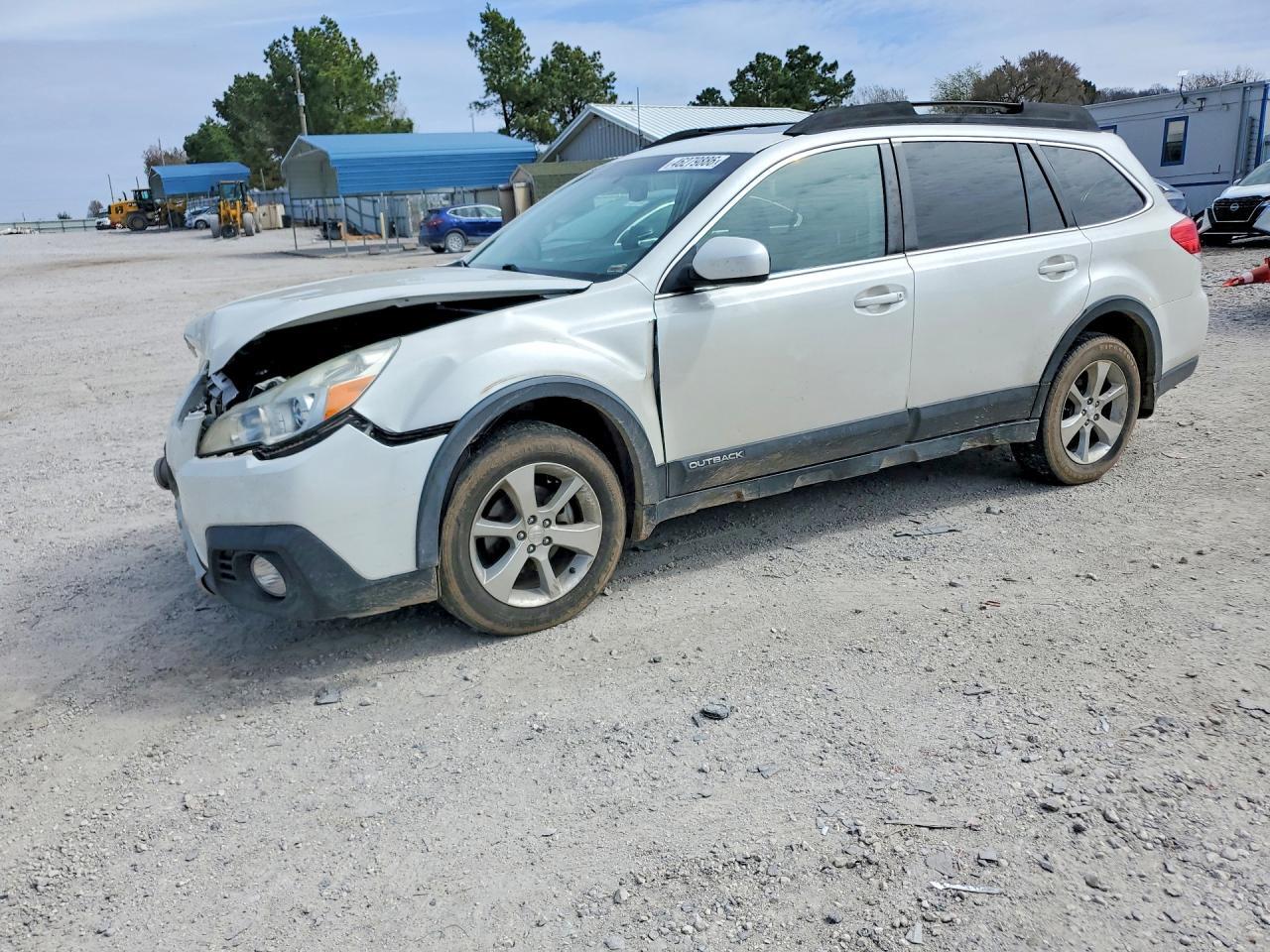 2014 SUBARU Outback