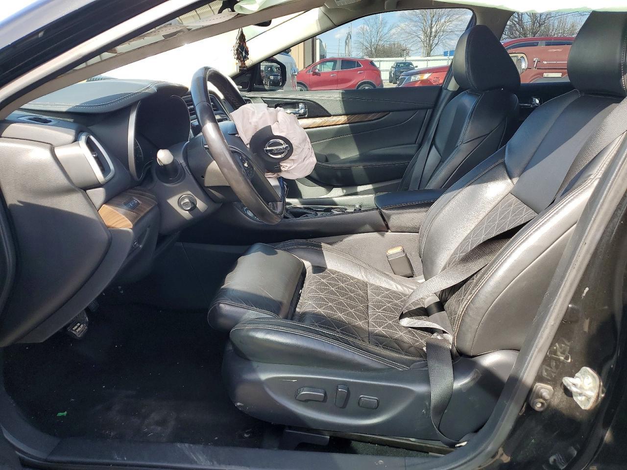 2017 NISSAN Maxima
