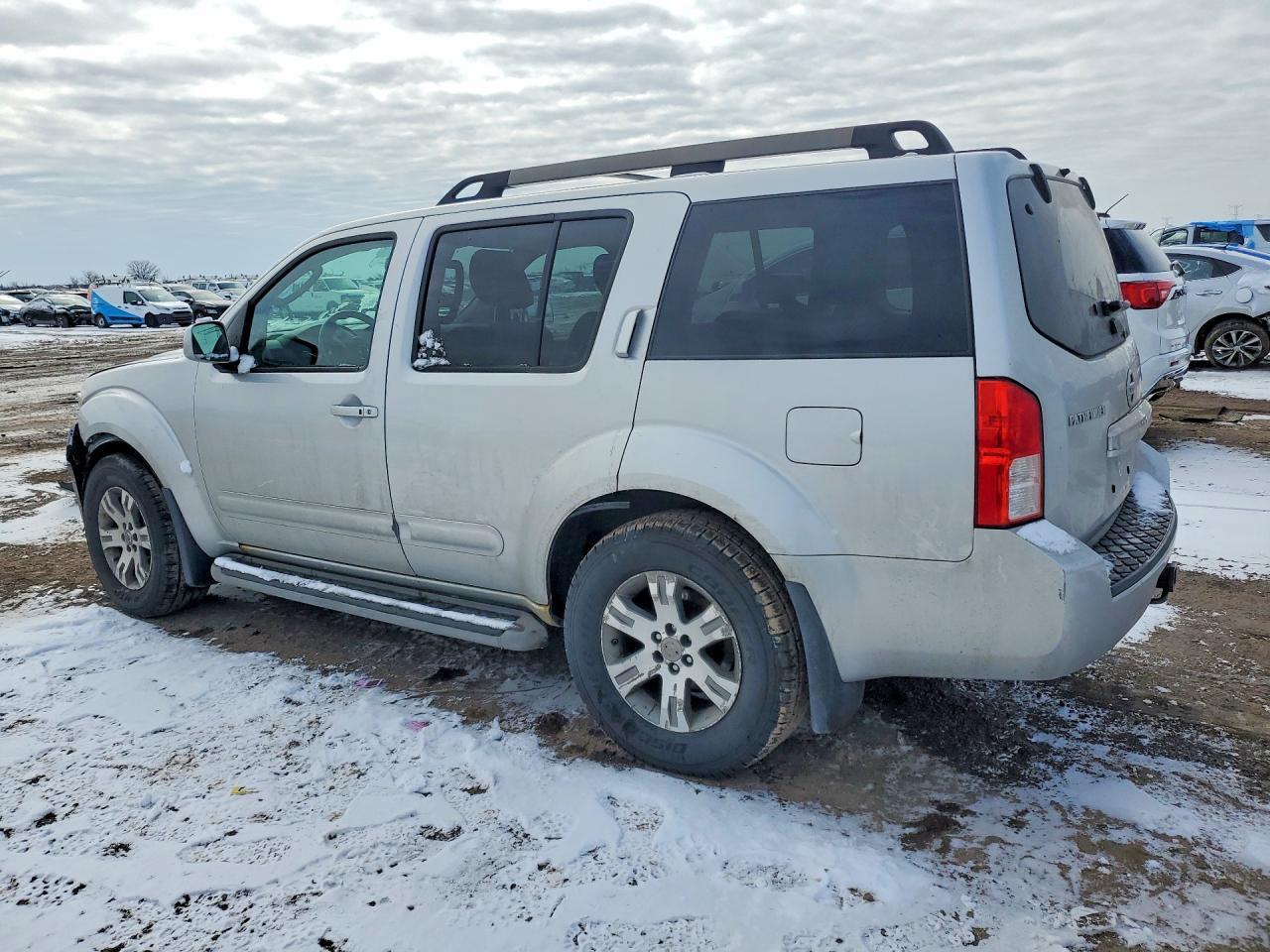 2010 NISSAN PATHFINDER