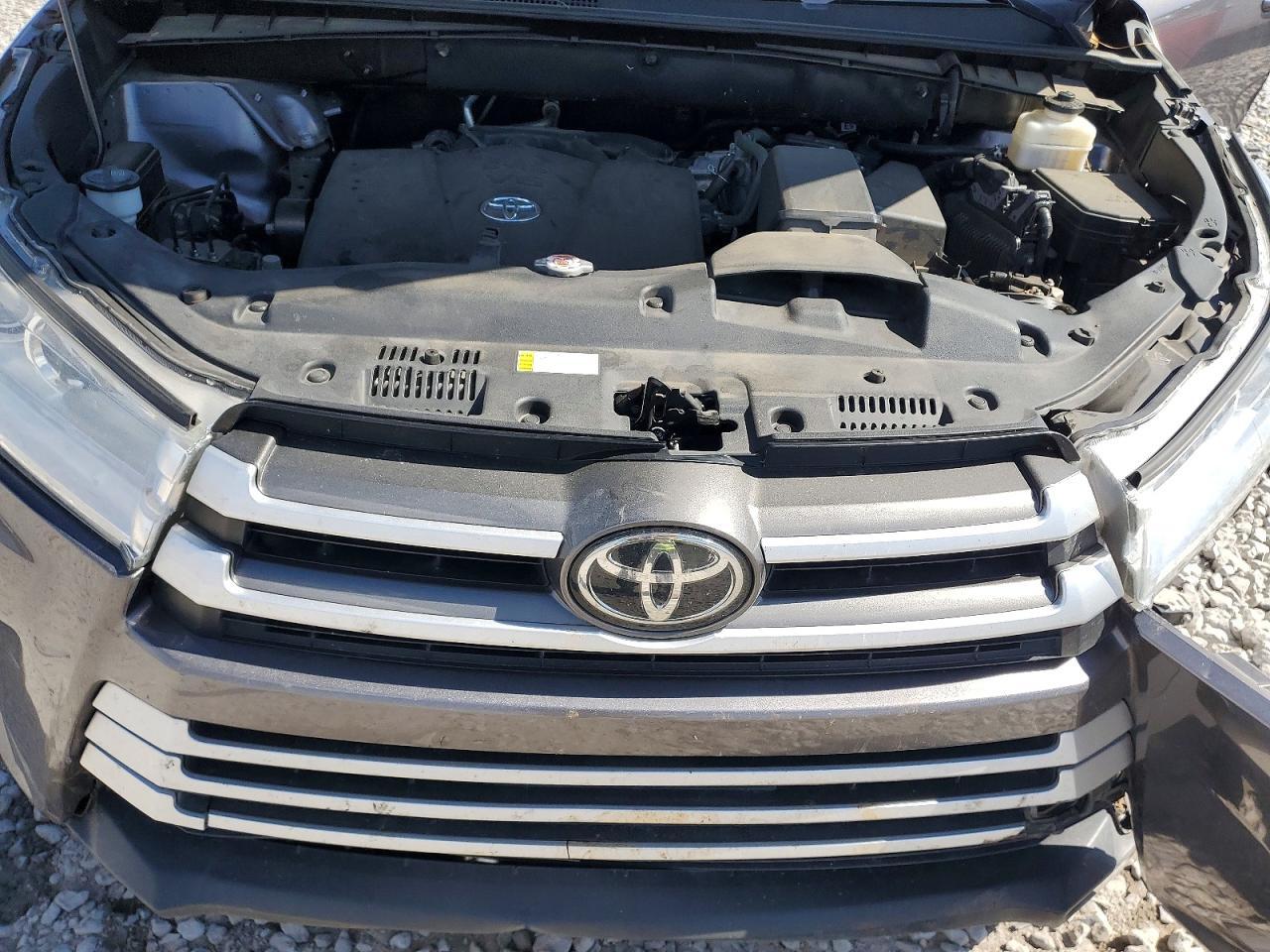 2019 TOYOTA HIGHLANDER