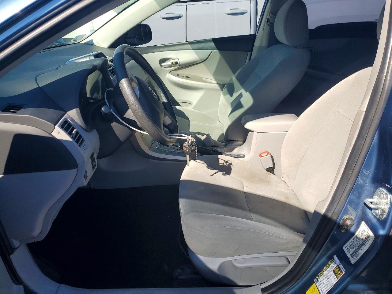 2013 TOYOTA COROLLA