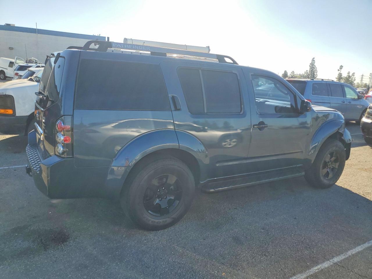 2005 NISSAN PATHFINDER